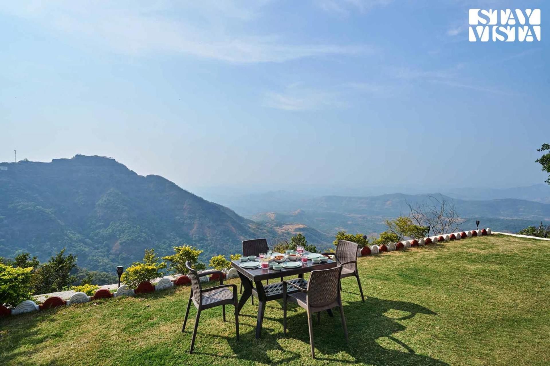 Stayvista At Cliffhanger Solitude With Balcony, Lawn Kolhapur Exteriör bild